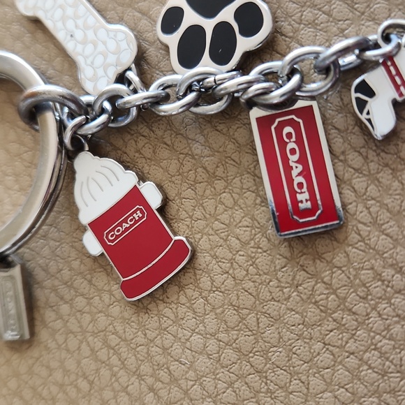 Adorable NWOT Dog Motif Key Ring or Bag Charm πΎβ€οΈπ π€ - Picture 4 of 12